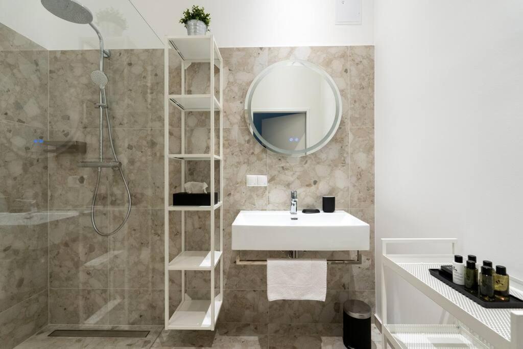 Artful 1Br Suite, City Nearby By Hm ウィーン エクステリア 写真